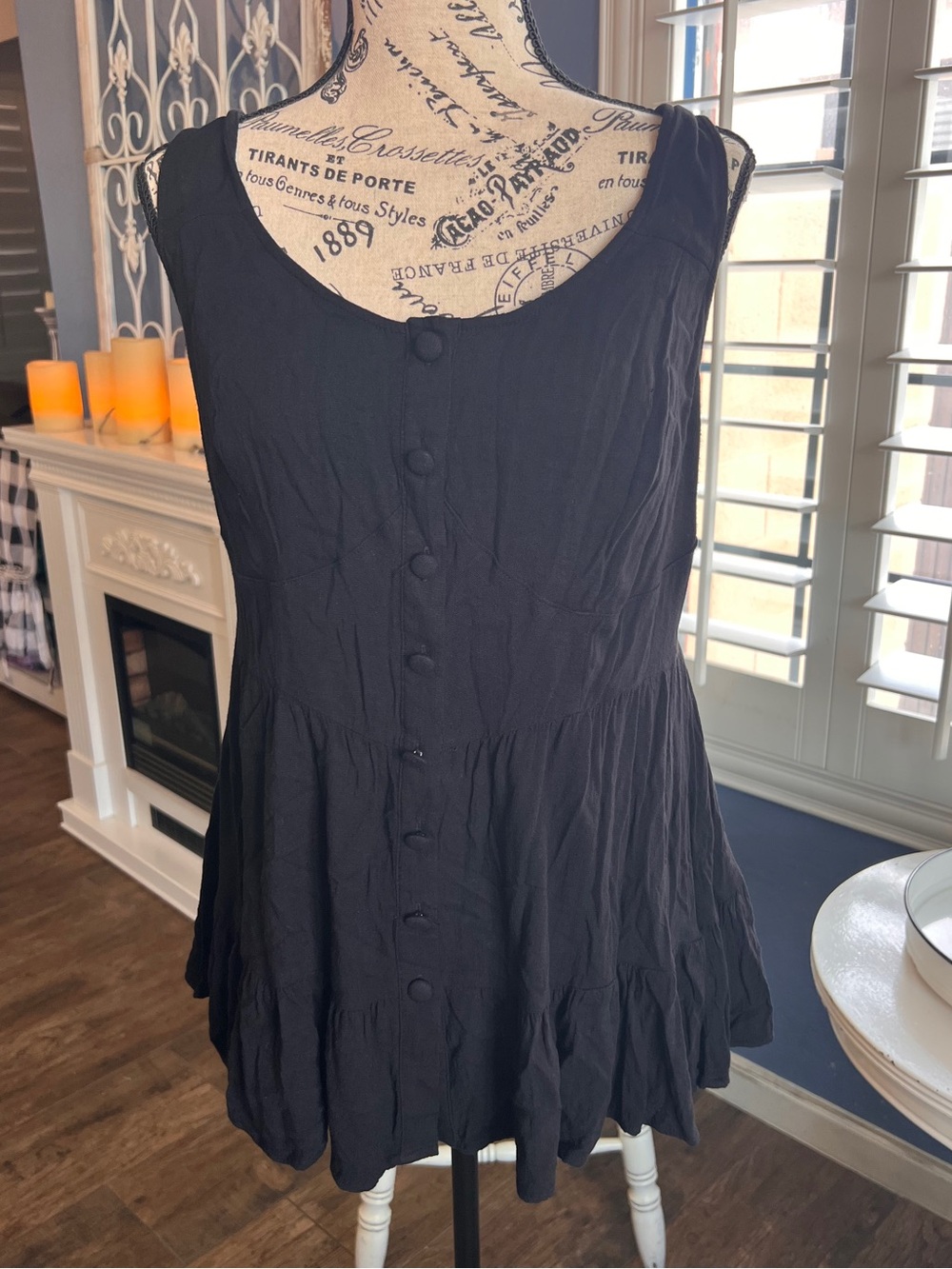 torrid Black Tiered Button-Front Sleeveless Top